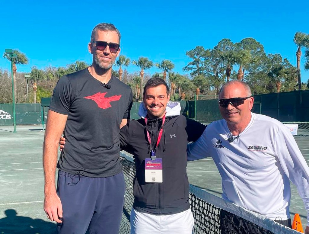 Goran Ivanišević and Nick Saviano on court with Davide Spadoni